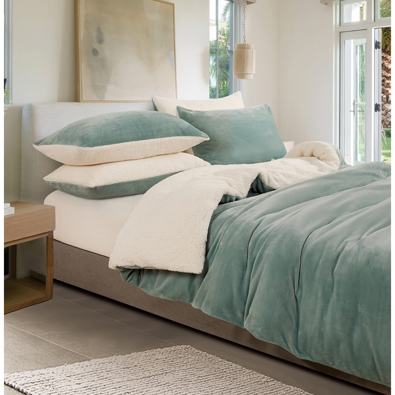 2-in-1 Teddy Sherpa Quilt Cover Set (Sage Green, Super King)