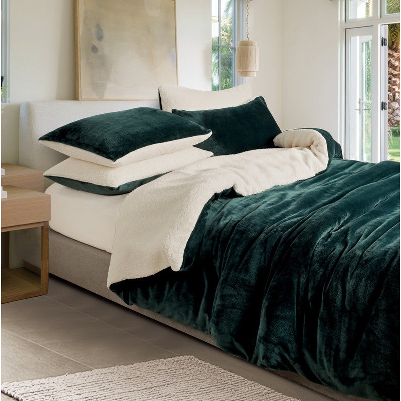 2-in-1 Teddy Sherpa Quilt Cover Set (King Size – Emerald Green)