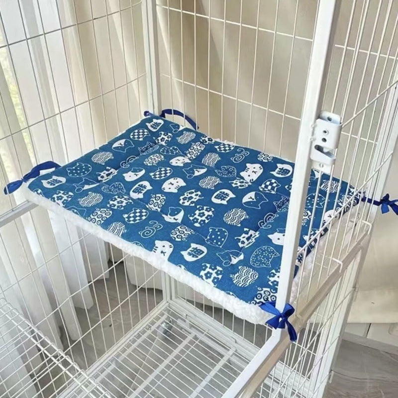 Cat Cage Platform Mat – white cat pattern on Blue background (40x60cm)