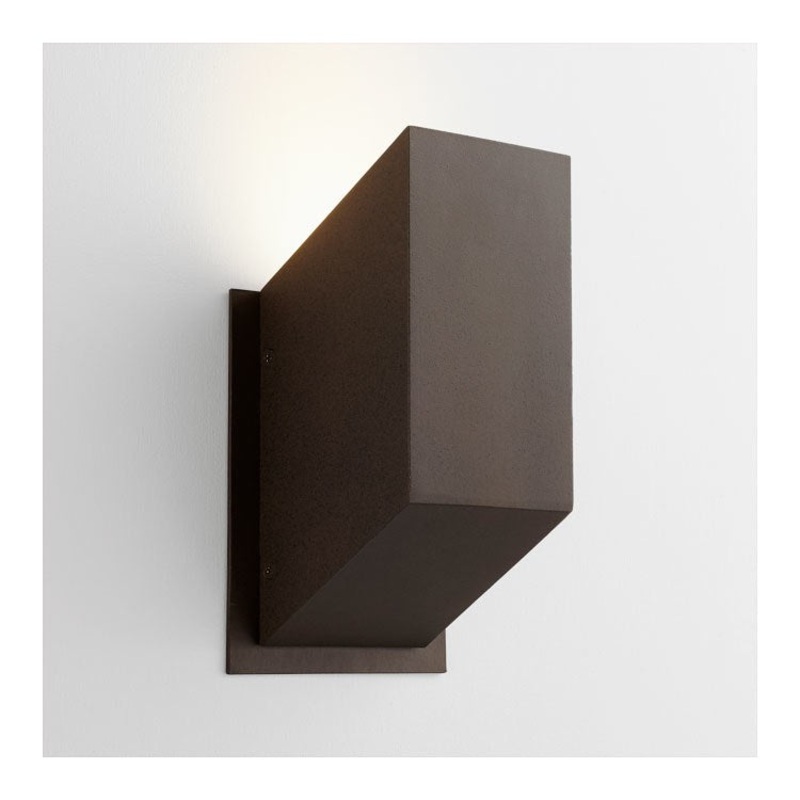 Uno Single-Light LED Small Outdoor Wall Sconce – Oiled Bronze